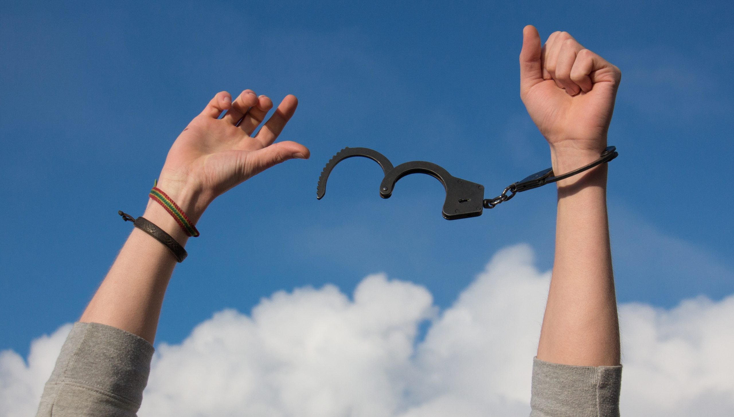 Hancuffs come off